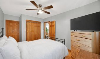 28 Willow St, Bayonne, NJ 07002