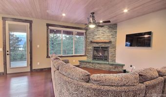 1286 Shore Dr, Cascade, ID 83611