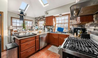 1810 Ashland Ave, Columbus, OH 43212