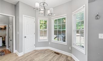 5703 Newnan Cir, Austell, GA 30106