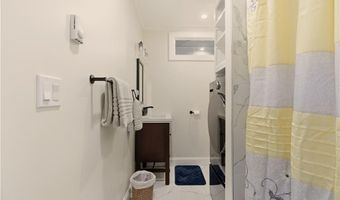 98 Kay Street Carraige House, Newport, RI 02840