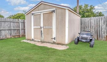 1229 E Ridgecrest Rd, Altus, OK 73521
