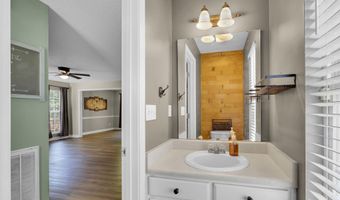 693 Cotton Branch Dr, Boiling Springs, SC 29316