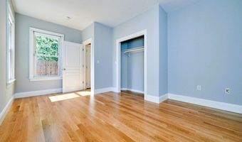 4-16 Humboldt Pl, Boston, MA 02127