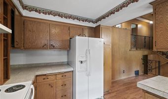 321 Dunham Dr, Anoka, MN 55303