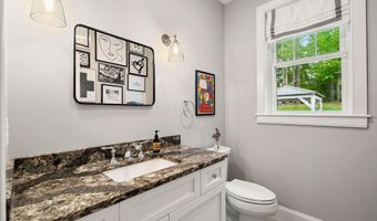 10 Lilac Ct, Bedford, NH 03110