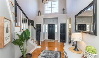 4 GARRY Ln, Andover, NJ 07848