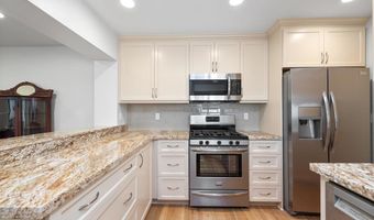 1202 Mission Verde Dr, Camarillo, CA 93012
