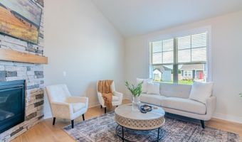 16721 Pinehurst Dr, Basehor, KS 66007