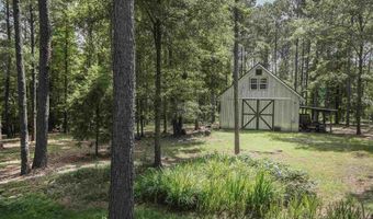 151 Mockingbird Ln, Atmore, AL 36502