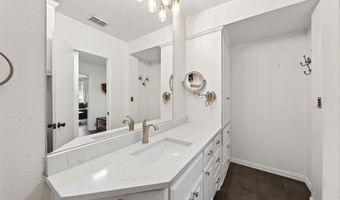 200 S Crane St, Alvord, TX 76225