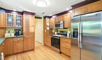 171 White Fox Rd, Agawam, MA 01030