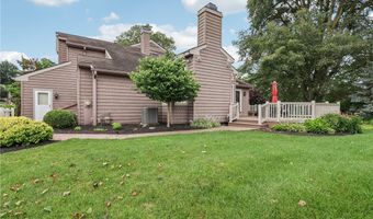 643 Isle View Dr, Akron, OH 44319