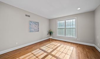 2086 Autumn Hill Dr, Ann Arbor, MI 48103