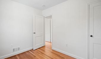 5621 HUNTINGTON Pkwy, Bethesda, MD 20814