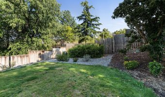 304 Clinton St, Ashland, OR 97520