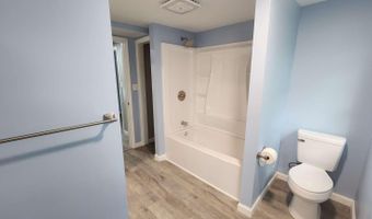 14 Highland Ave, Augusta, ME 04330