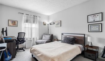 6809 Meadow Ln, Middleburg Heights, OH 44130
