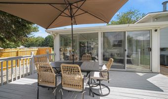 9049 VICTOR Ave, Jenison, MI 49428