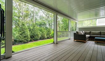 11 Hampton Rd 22, Coventry, RI 02816