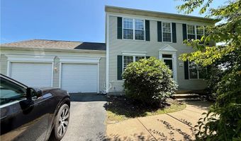 125 Goldenrod Dr, Middletown, RI 02842
