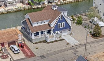 247 Pine Dr, Bayville, NJ 08721