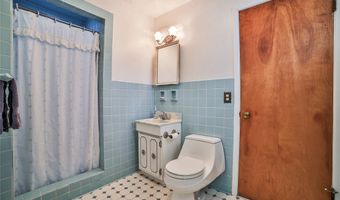 26 Devon Ln, Amherst, NY 14221