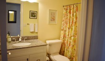 2 Harbor View Ln, Belfast, ME 04974