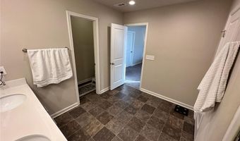 126 Auburn Crossing Dr, Auburn, GA 30011