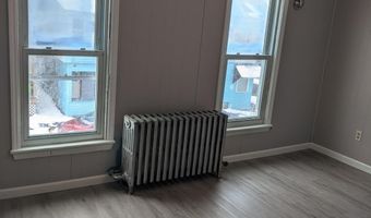 27 Trinity Pl, Amsterdam, NY 12010