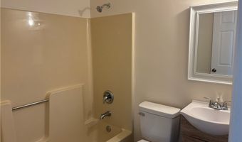 656 Hazelwood Dr, Vermilion, OH 44089