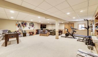 913 S DRYDEN Pl, Arlington Heights, IL 60005