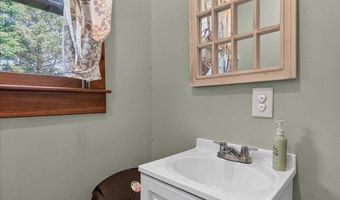226 Belfance Rd, Amsterdam, NY 12010