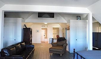 465 W MARINE Dr, Astoria, OR 97103