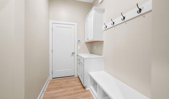6005 Forbes St, Bel Aire, KS 67220