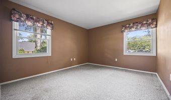 47 Fayette Ln, Aberdeen, NJ 07747