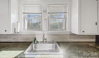 402 Edgemont St, Albemarle, NC 28001