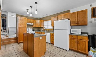 815 Aurora St, Belle Fourche, SD 57717