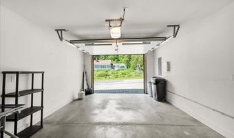 48 Ocean St, Belfast, ME 04915