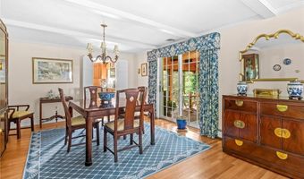 429 Woonsocket Hill Rd, North Smithfield, RI 02896