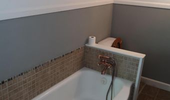 7 Elm St, Augusta, ME 04330