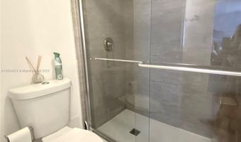 3301 N Country Club Dr 112, Aventura, FL 33180