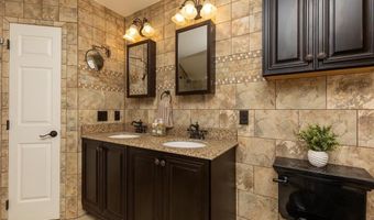 1 SALINA Ct, Hockessin, DE 19707
