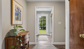 6879 Vic Ar Rd, Atlanta, GA 30360