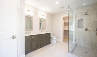 7 Dennell Dr, Lincoln, RI 02865