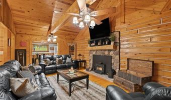 3250 N Shamrock Ln, Birdseye, IN 47513