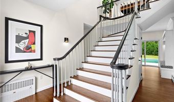1 Harbor View Dr, Newport, RI 02840