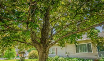 148 Eastern Ave, Augusta, ME 04330