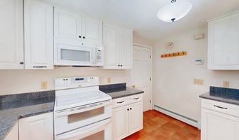 8 Clough St, Bow, NH 03304