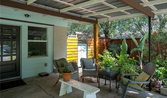 620 S 11th St, Aransas Pass, TX 78336